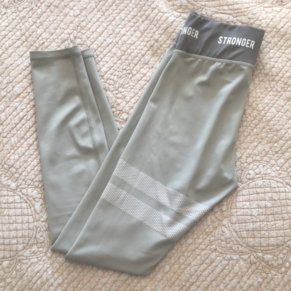 STRONGER Women's Gray Leggings